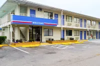 West Ashley Inn
