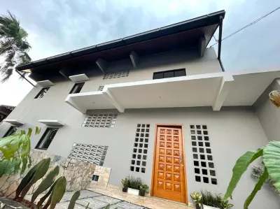 9 Residence Guesthouse Syariah Cilandak
