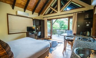 Thunzi Bush Lodge