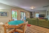 Home w/ Large Deck on Table Rock Lake!