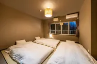Large Luxury Villa with a Panoramic View of Mt Fu Hotels in Yamanakako