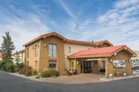 Spark by Hilton Rock Springs