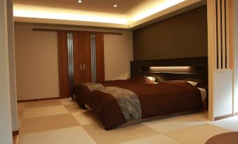1. Ryokan K..