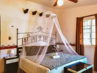 Hacienda Antigua Villa, 50m from Sandy Beach