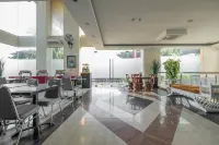 Sans Hotel Lynt Makassar