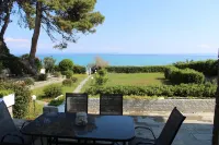 Villa Mare Azul - Luxury Beachfront Retreat in Hanioti, Halkidiki, Greece Hotels in Pallini