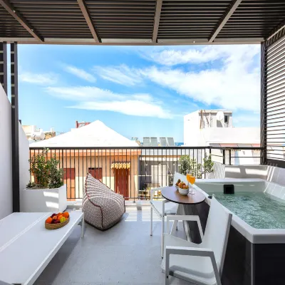 Porta Suites - ที่มีที่จอดรถ