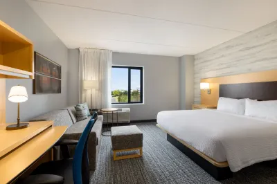 TownePlace Suites Harrisburg West/Mechanicsburg Hotel dekat Messiah College