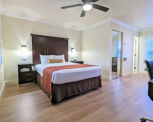 Clarion Collection Wilkie's Inn Pacific Grove - Monterey Hotels near Lover's Point Park