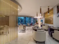 ダブルツリー バイ ヒルトン ホテル エレバン シティ センター エレバンのホテル