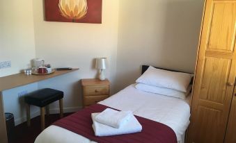 Novar Arms Hotel