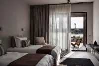 Casa Cook North Coast - Adults Only Hotel dekat Seashell