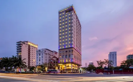7 Seven Sea Hotel