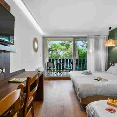 Logis Hôtel Lacotel Rooms