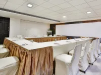 T24 Residency Mumbai International Airport Hoteles cerca de Instituto Nacional de Ingeniería Industrial NITIE