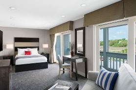 Shem Creek Inn