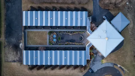 The Hill Hotel at Flúðir Отели в г. Reykholt