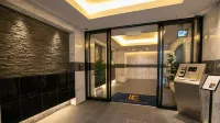 โรงแรมอีสลีด นัมบะไดโคคุโช - โฮมสเตย์