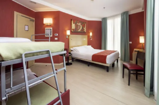 Best Western Hotel Porto Antico Hotels near Porto Antico
