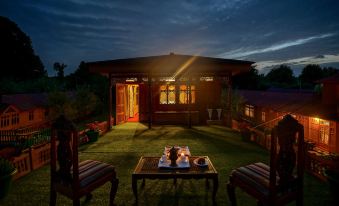 WelcomHeritage Gurkha Houseboats