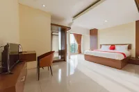 RedDoorz Syariah Near Alun-Alun Pelabuhan Ratu Hotels in Cikidang