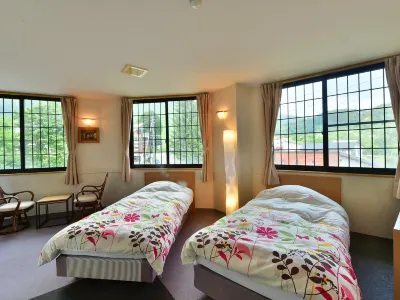 Petit Hotel Iris Hotels in Otari