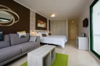 加里昂海灘公寓 Playa de las Cucharas附近的飯店