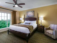 Holiday Inn Club Vacations South Beach Resort by IHG Hotels near Warbird Park