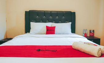 RedDoorz Syariah Near Lippo Plaza Sidoarjo