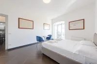 Sea View Apartment Next to Acquarium