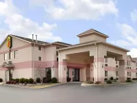 Super 8 by Wyndham Hernando Hotels in Nesbit