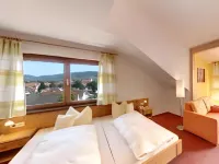 Deva Hotel Renchtalblick Hotel di Lautenbach