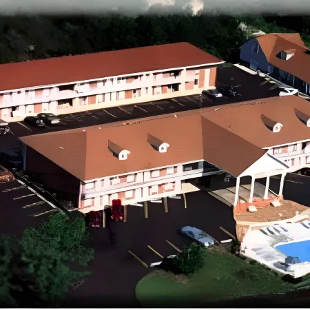 Twelve Oaks Inn
