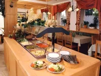 Inntalhof - breakfast