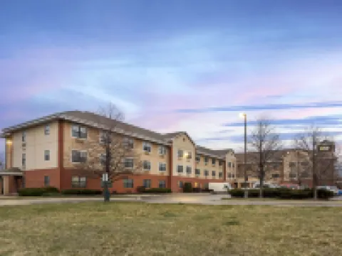 MainStay Suites Chicago Hillside Hotels in Hillside
