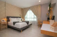 Suasana Suite by Rentradise Hotel a Stulang Baru