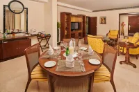 The Lalit Temple View - breakfast