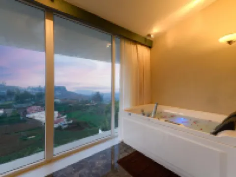 Clouds Nest by Aanvis Inn Hotels in Ooty