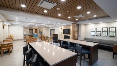 Country Inn & Suites by Radisson, State College (Penn State Area), PA