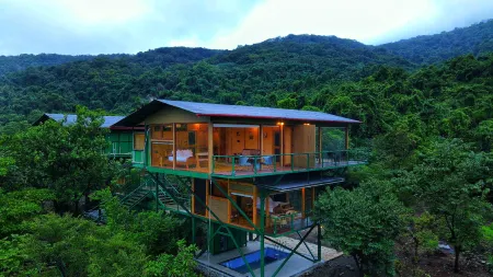 The Arboreal Resort Отели в г. Джвханд Апати