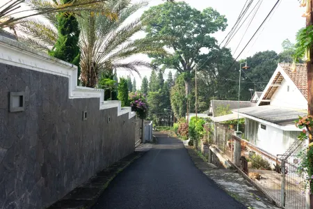 Yootje House Dago Отели рядом с достопримечательностью «Бандунгский технологический институт»