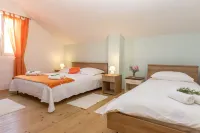 Beachfront Holiday House Zita