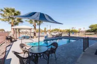 Motel 6 Eagle Pass, TX - Lakeside