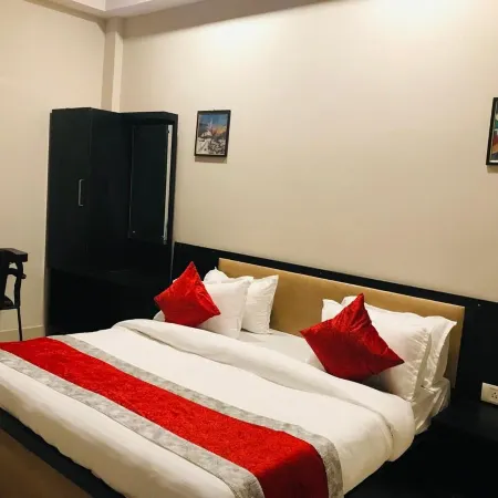 Gautam Inn