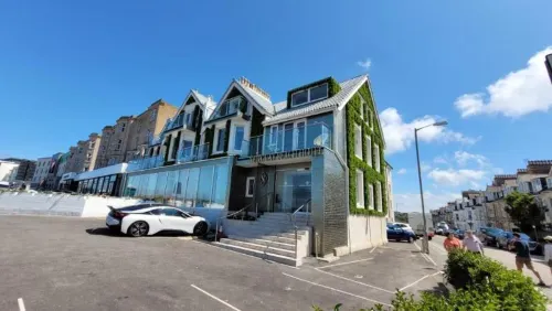 Newquay Beach Hotel by Sunday