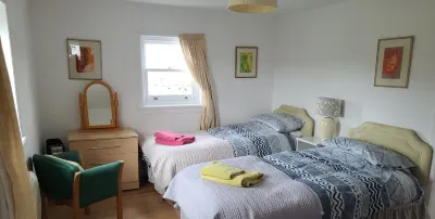 Quaint and Quirky Coastal Cottage Islay Hotels near Islay North & West Parish: St Kiaran's Church
