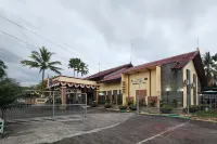 Wonorejo Hotel Mitra RedDoorz Hotels in Pagerwojo