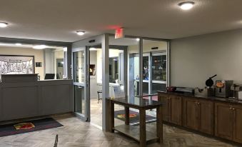 Super 8 by Wyndham Meridian