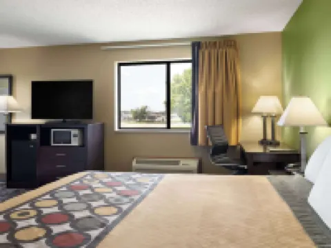 Super 8 by Wyndham Dyersville Near Field of Dreams Hotels in Dubuque County