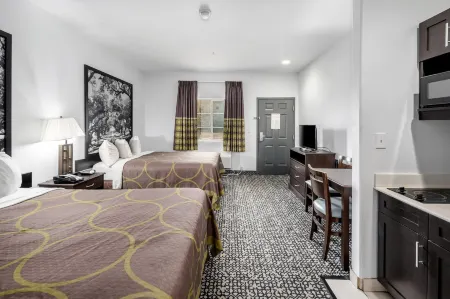 Super 8 by Wyndham Mansfield LA